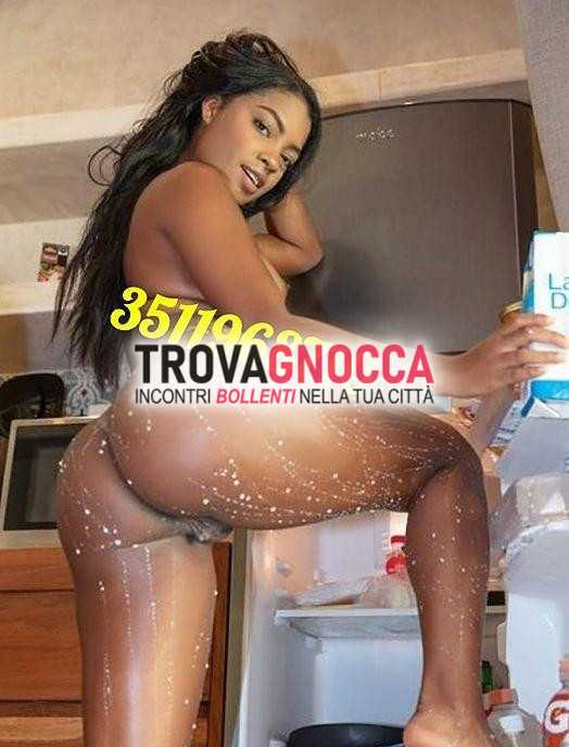catanzaro lido centro 💞 naomi 💞 è meravigliosa mora dolce e sensuale ti accoglierà ambiente elegante e riservato pronto offrirti dolci momenti relax.
