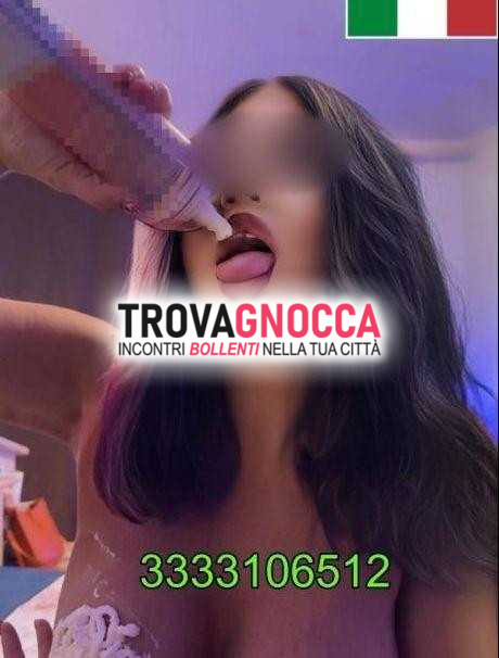 luino silvia È appena arrivata sua prima volta affascinante ragazza italiana doc pronta regalarti momenti indimenticabili