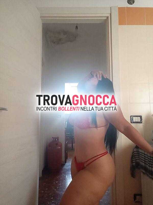 appena arrivata stupenda ragazza bocco d'amore scoperto molto femminile 🍒✨ bomba sensuale 💣😈🥵 che incorpora peccato 🥰🥵 foto sono vere e reali 💯❌💯. regina piacere