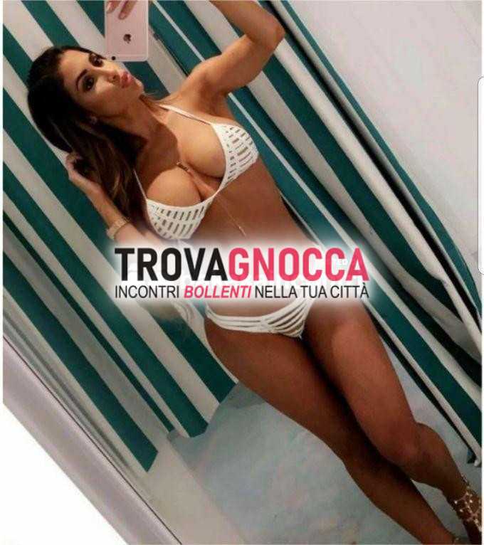 appena giunta regina squirting adoro ogni aspetto lato b eccellente 69 strapon pioggia dorata e massaggio prostatico culminando superbo pompino.
