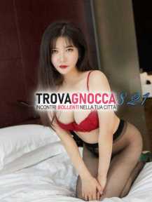 🍓fresh ragazza orientale 💦vera caldissima preliminari unici 69 seghe 2 mani profumata e dotata gola profonda.