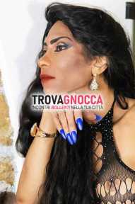 bella brasiliana 
un bambola gigante 
tayná soares