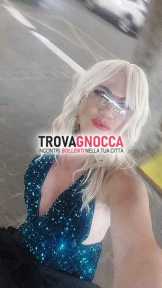 italiana esattamente nelle foto vera sorpresa perchÉ strano ma vero sono mie immagini amatoriali