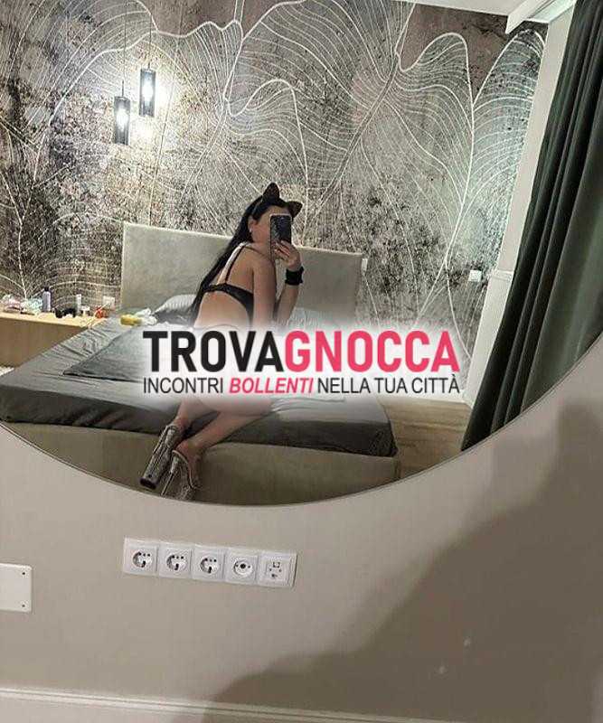 nuovissima😍 appena arrivata 💯 reale 💖 erotica e 👅 giovane molto seducente e calda👅❄️ ricevo e raggiungo casa o hotel