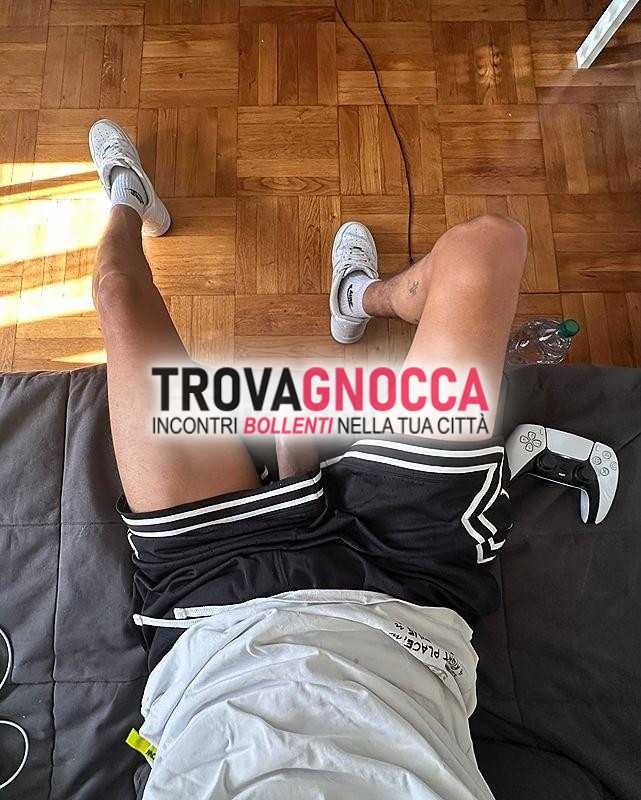 uomo attivo piaceri assicurati sudamericano cerca divertimento