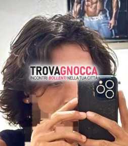 arrivato pescara maschio asono appena arrivato e un'attitudine dominante foto reali 🍆