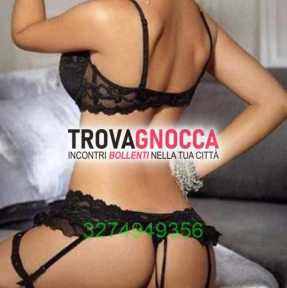 massaggiatrice ti invita un'ora totale relax ambiente privato accompagnato oli caldi melodie avvolgenti e profumi incenso. prova massaggio tantra. solo whatsapp
