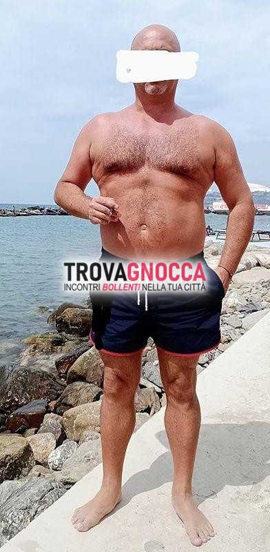 cercasi coppia cuck divertimento e gioco lui.
