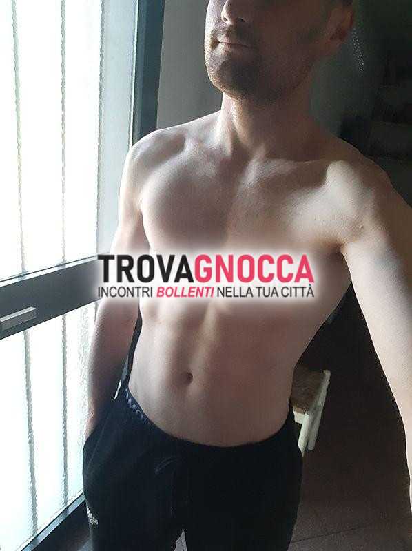 questa sera sono cerca ragazza colore ☺