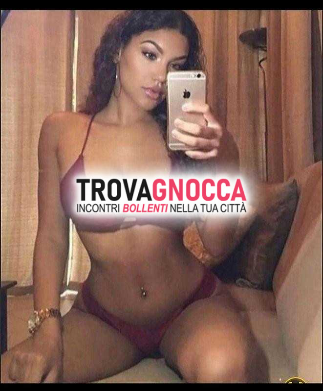 sono donna tuo vicino quella che incontri ogni giorno strada e che desideri conquistare passione 💦. sono tua vicina che saluti casualmente e 👙 che sogni abiti succinti.