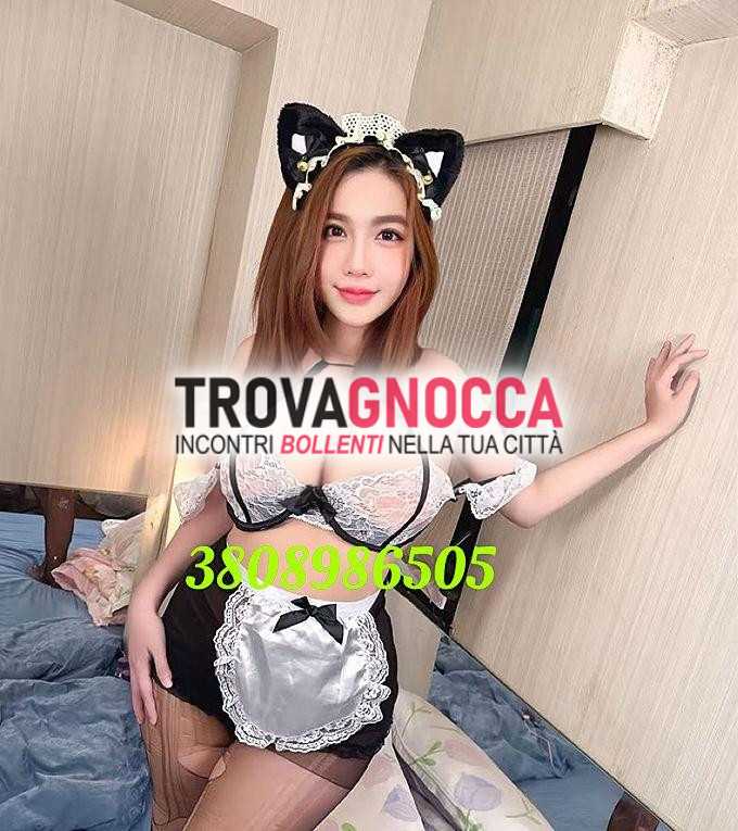 siamo tre fresche e pronte sorprenderti nostra dolcezza sensualità e nostro fascino seducente ti presentiamo nuova ragazza orientale passionale e unica. un'esperienza adorabile che non puoi assolutamente perdere tutta gustare senza riserve