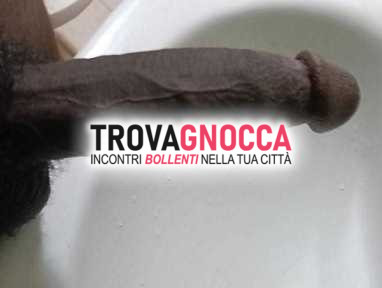 ciao ragazzi ora c'è nuovo arrivato dolce banana e affascinante ragazzo nero