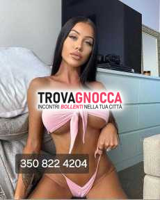 salerno💓 cinema apollo💗 incantevole ex hostess italo hawaiana 💋 fantastica. 69 preliminari fare accappare fiato ❤ complettissima tutta gustare
