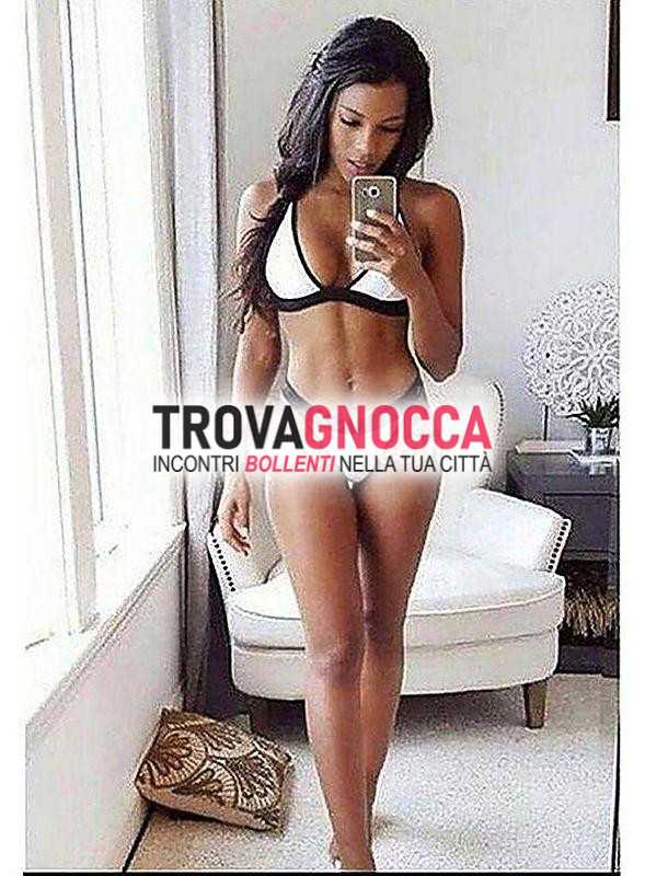😘😘piccola troia🐶🐶mi piace farlo mia calda bocca 👄 e amo essere leccata 😛😛fino bagnarmi 💦💦❤️❤️