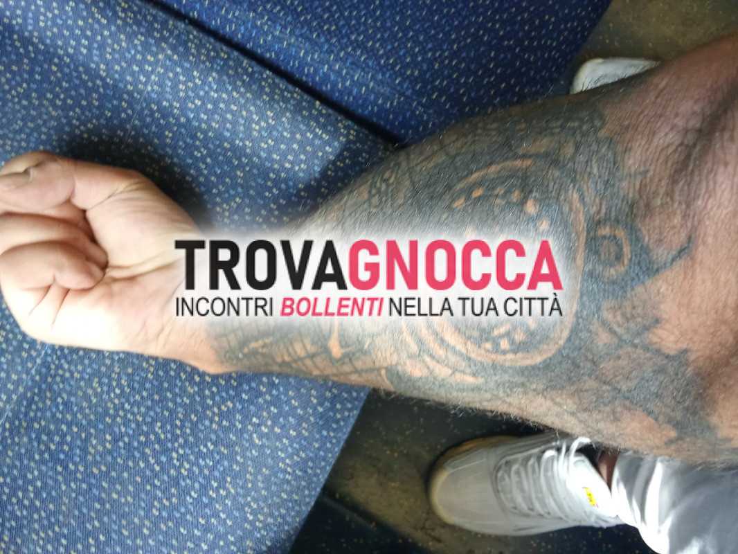 vi massaggio sesso serata divertente dotato cervello e cazzo vostro benessere sessuale e psichico massaggio tantrico e non e tanto buon sesso tutto gratuito chiedo solo pulizia e rispetto vengo domicilio anche accompagnatore serate

37 anni uomo cerca donna