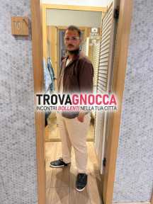cerco donna che mi faccia scopare senza impegno