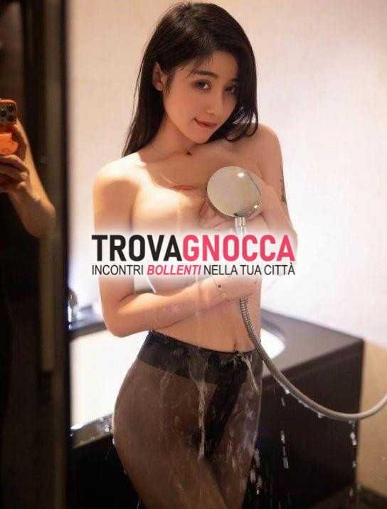 due meravigliose bellezze orientali sono pronte farsi coccolare dalla mia bocca calda 🍭 mentre io scopro piacere essere bagnata 🍒 e lasciarmi leccare 👅 fino raggiungere culmine piacere