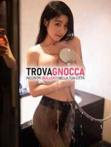 due meravigliose bellezze orientali sono pronte farsi coccolare dalla mia bocca calda 🍭 mentre io scopro piacere essere bagnata 🍒 e lasciarmi leccare 👅 fino raggiungere culmine piacere