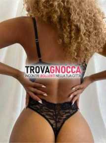 🌶️🔥novita' prima volta commenda 💘 naomi latina appena arrivata giovane e bella caldissima sperimenta nostro incontro 69 bocchino e massaggio indimenticabile
