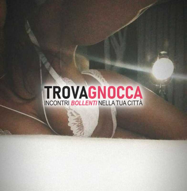 sofi italiana top quintessenza femminilita' al servizio dell'erotismo piu' sfrenato foto 100 reali