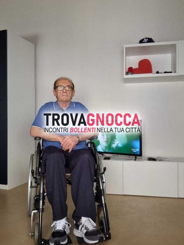 pompini ingoio e sesso anale anche scoperto sono bsx passivo
