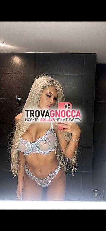 nuova offerta 💋 raggiungo e ricevo 🌹🌹🍓🍓 ragazza dolce carina e molto simpatica. prova credere foto 💯x💯 reali 💋💋🔥🔥🔥🍓🍓