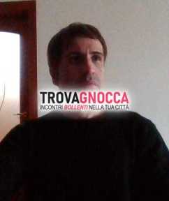 sono alla ricerca incontro donna coppie e uomini non mi interessano affatto.