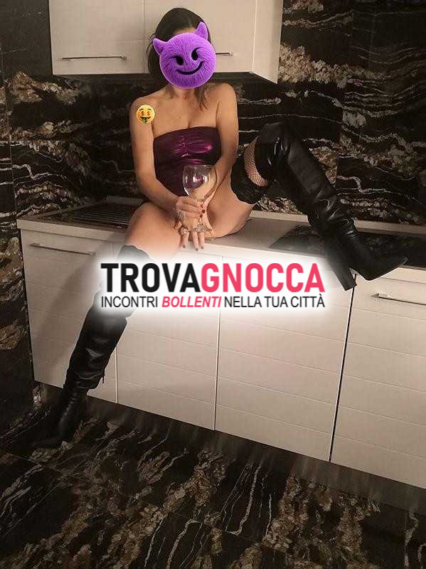 💋italiana veronika moglie italiana al 100 se hai voglia divertirti non esitare messaggiarmi❤️‍🔥