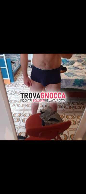 etero non mercenario passaggio cerca singola o lei coppia lui cuck