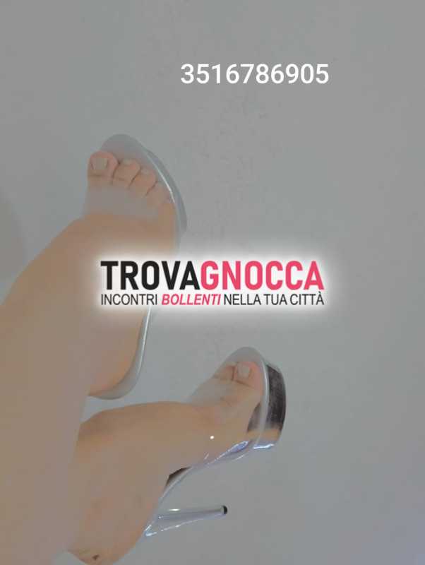 sono anna. milf. offro bocchino fantastico e tanto altro. visita piacevole