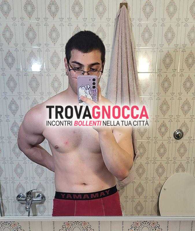 🔥 giovane e muscoloso disponibile incontri – perfetto donne e coppie curiose 🔥