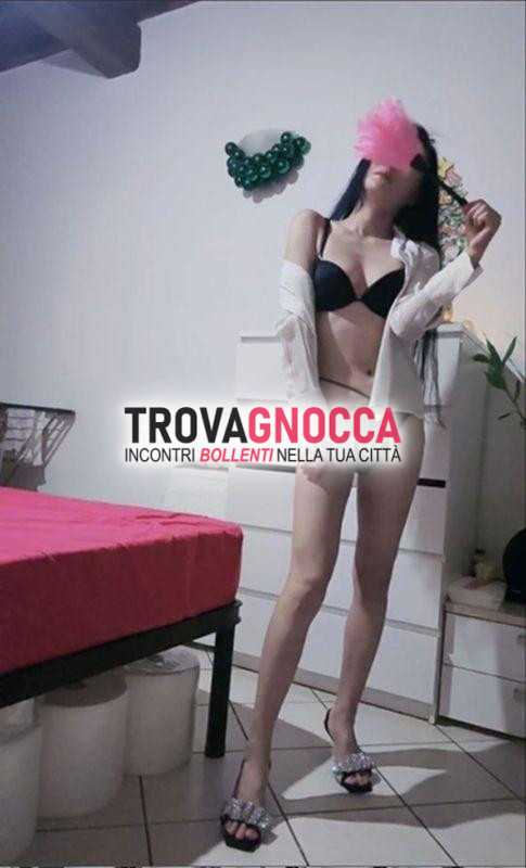 🔥 foto veridiche 🔥 coppia incredibile 💞 due ragazze asiatiche giovani e seducenti 💞