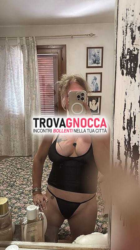 incantevole milf ester 50 anni proveniente dalla sarda è qui farti vivere momenti indimenticabili 💋