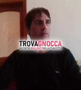 cerco incontro donna non ho interesse coppie uomini o mercenarie.