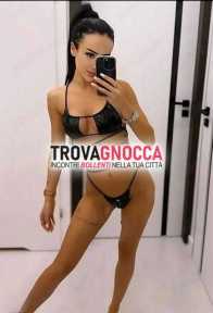 raggiungo albergo bb mia prima volta cittÀ 💓💣🔥🔥 deliziosa 25 anni 👑💓bambolina💓👑 patatina stretta e bocca.