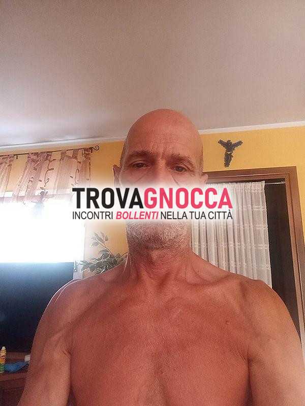 oggi tempo non è dei migliori che ne dici riscaldarci caffè