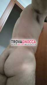 ragazzo bella presenza piacevoli momenti relax