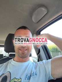 sempre disponibile 24 ore 24 offro servizio alta qualità. richiedo minimo 50 rose ma sono trattabile senza problemi. mi considero persona pulita educata seria e atletica.