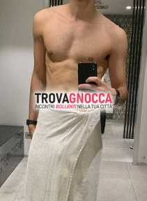 giovane singolo 🍆 cerca coppia 🐷🔥 sensazioni uniche e divertimento inaspettato