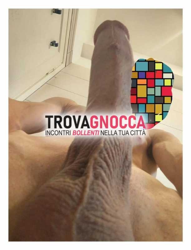 uomo cerca donne cui fare sesso.cerco solo donne.hai ancora molto tempo disposizione e non riesci trovare nessuno che possa darti quello che desideri nel sesso.le donne mi contattano e non hanno nulla perdere.