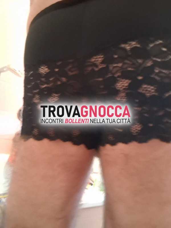 passivo alle prime esperienze travestimento amico attivo generoso