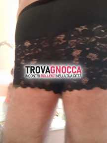passivo alle prime esperienze travestimento amico attivo generoso passivo alle prime esperienze travestimento amico attivo generoso