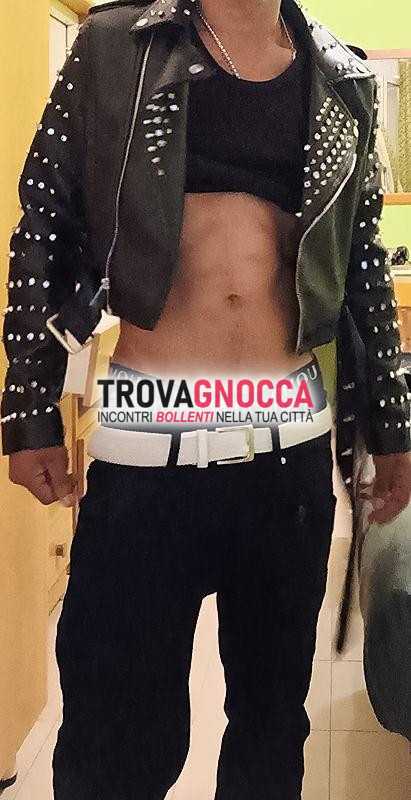 ragazzo italo-spagnolo cerca momento passione