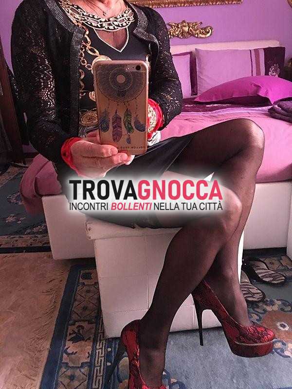 milf trave👠💄all' opera giovani dei succulenti pompini