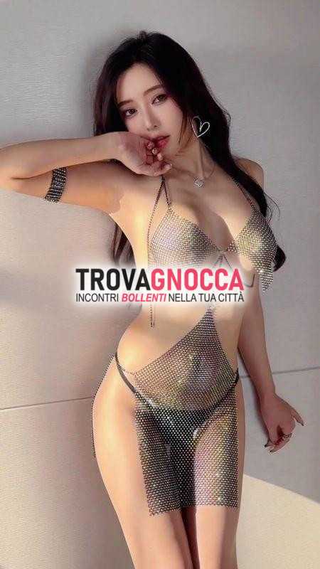 piccolina 2 ragazza orientale🍒 22 enne amo essere leccata🍭 e dare piacere leccando fino raggiungere delizioso bagnato… bocchino al naturale.