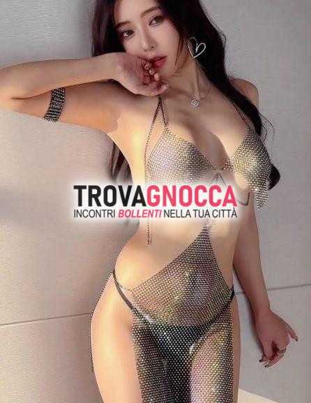 piccolina 2 ragazza orientale🍒 22 enne amo essere leccata🍭 e dare piacere leccando fino raggiungere delizioso bagnato… bocchino al naturale.