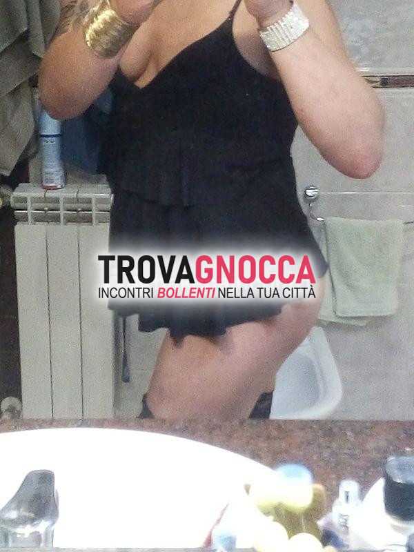 stupenda trav vogliosa uomini attivi desiderosa fumare ❄️ e ciucciare bel minchia pronta essere chiavata passione