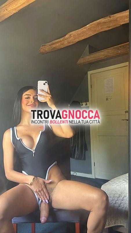 la tua dolce metà è irresistibile e pronta esaudire ogni tuo capriccio.🤍💋