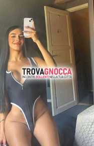la tua dolce metà è irresistibile e pronta esaudire ogni tuo capriccio.🤍💋 la tua dolce metà è irresistibile e pronta esaudire ogni tuo capriccio.🤍💋