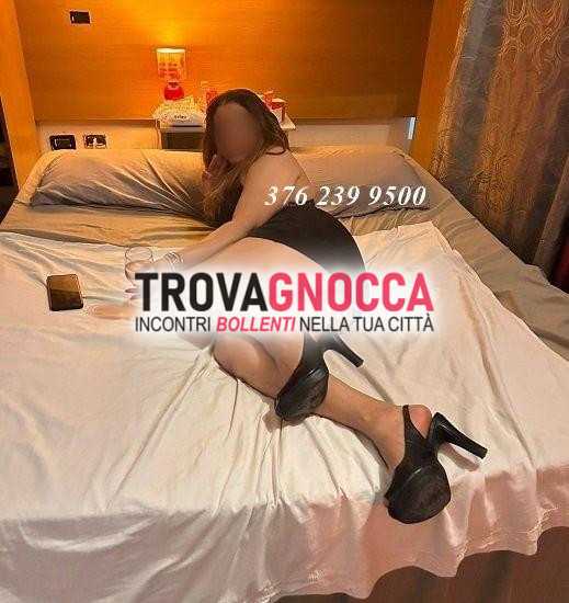 vittoria appena arrivata verona questa affascinante donna matura è vero vulcano passione e sesso 💥 pronta esaudire tutte tue fantasie più audaci